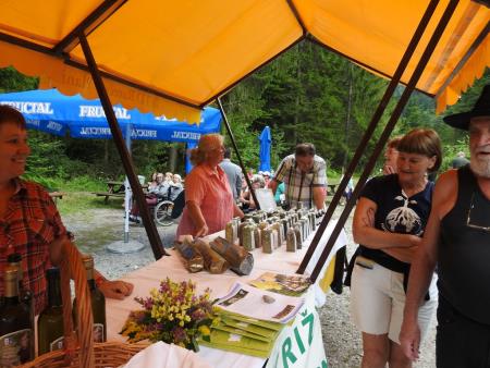 Na oglarskih dnevih v Gozdu Martuljku predstavili turistične zanimivosti Občine Razkrižje 62